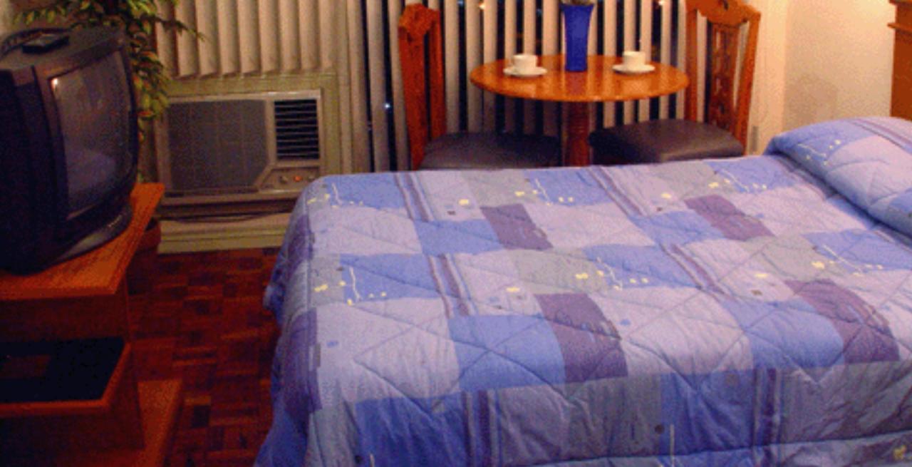 Citadel Inn Makati Makati City Bagian luar foto